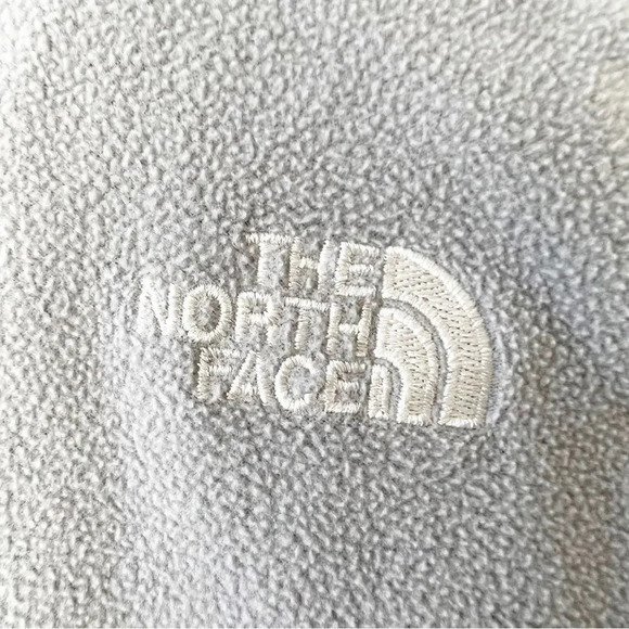 The North Face 1/4 Zip Women’s Size Medium Lightweight Fleece Jacket Silver Gray - Picture 4 of 9